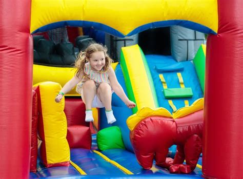 how much to tip bounce house delivery